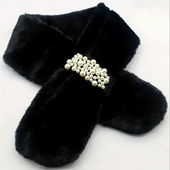 NWT Vintage Style Classic Gorgeous Faux Fur Collar With Pearl Loop Versitile… - Picture 1 of 2